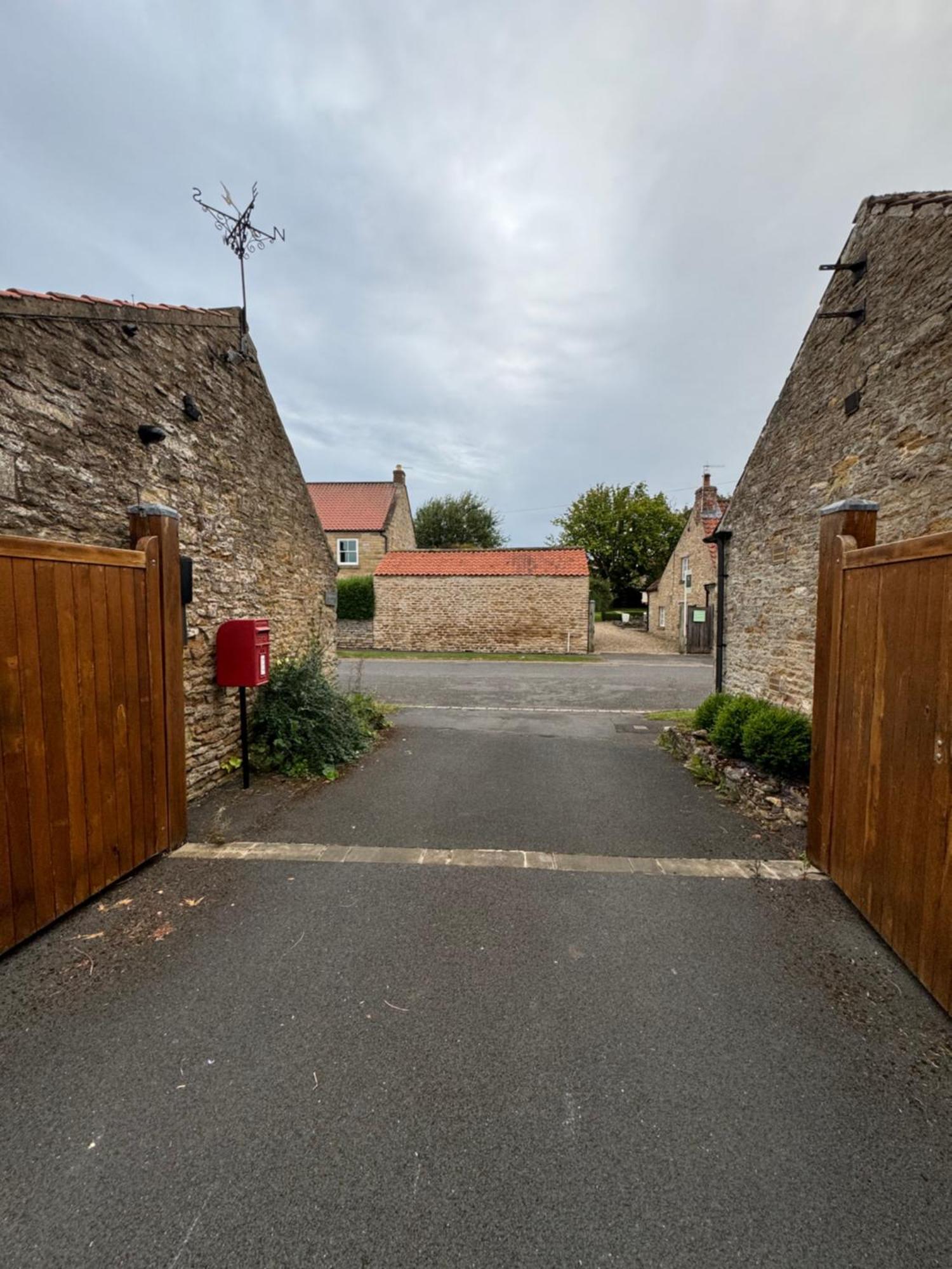 Beautifully Converted Home Hutton Bushel Exterior photo